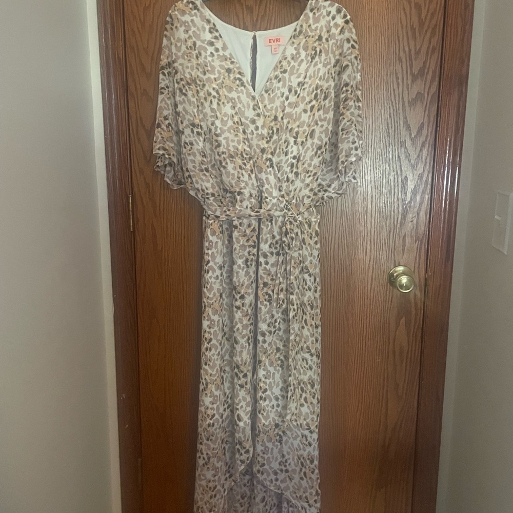 NWOT/ EVRI PLUS SIZE DRESS
